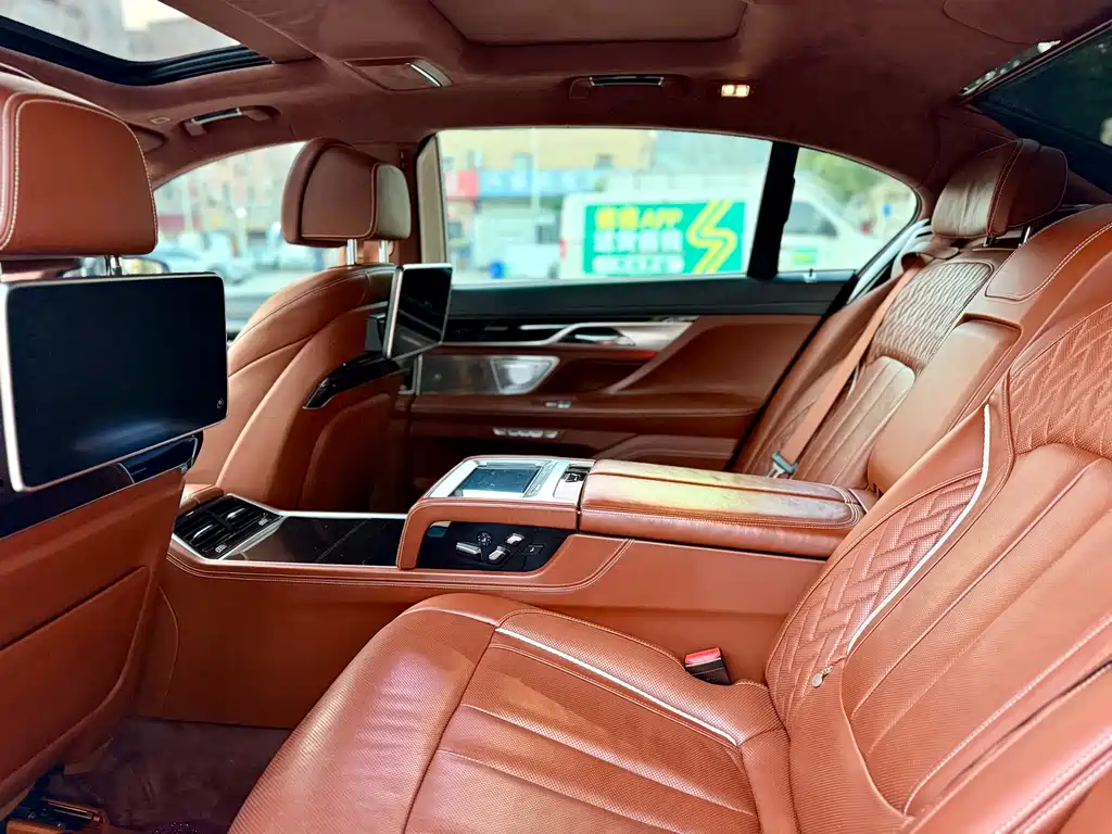 BMW 7 Series 7 2018 740Li xDrive Premium M Sport