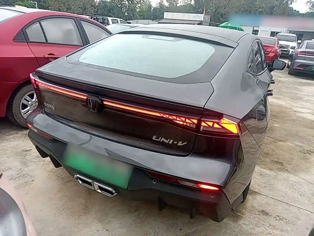Changan UNI-V iDD — миниатюра 7