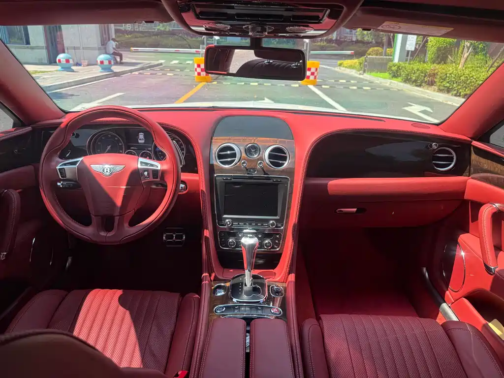 Bentley Flying Spur — миниатюра 14