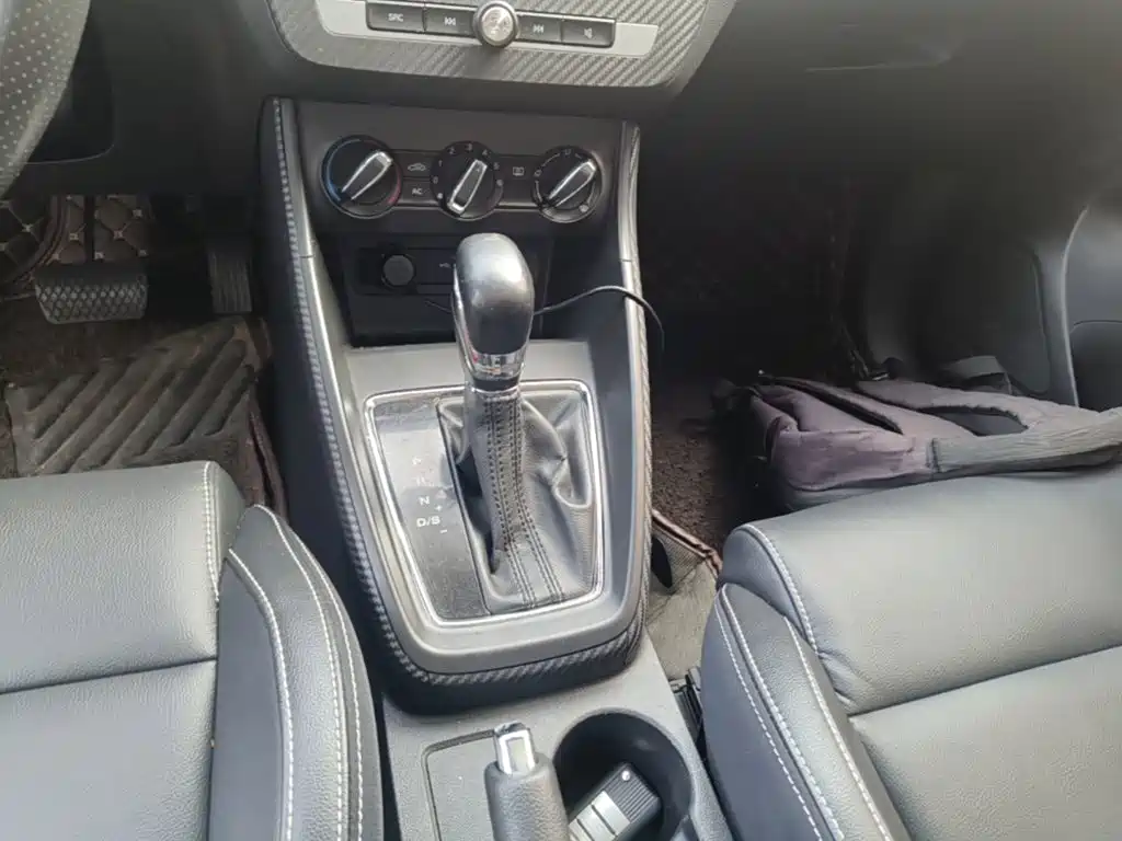 MG ZS — миниатюра 14