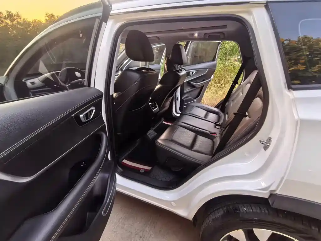 Chery Tiggo 8 - фото 8