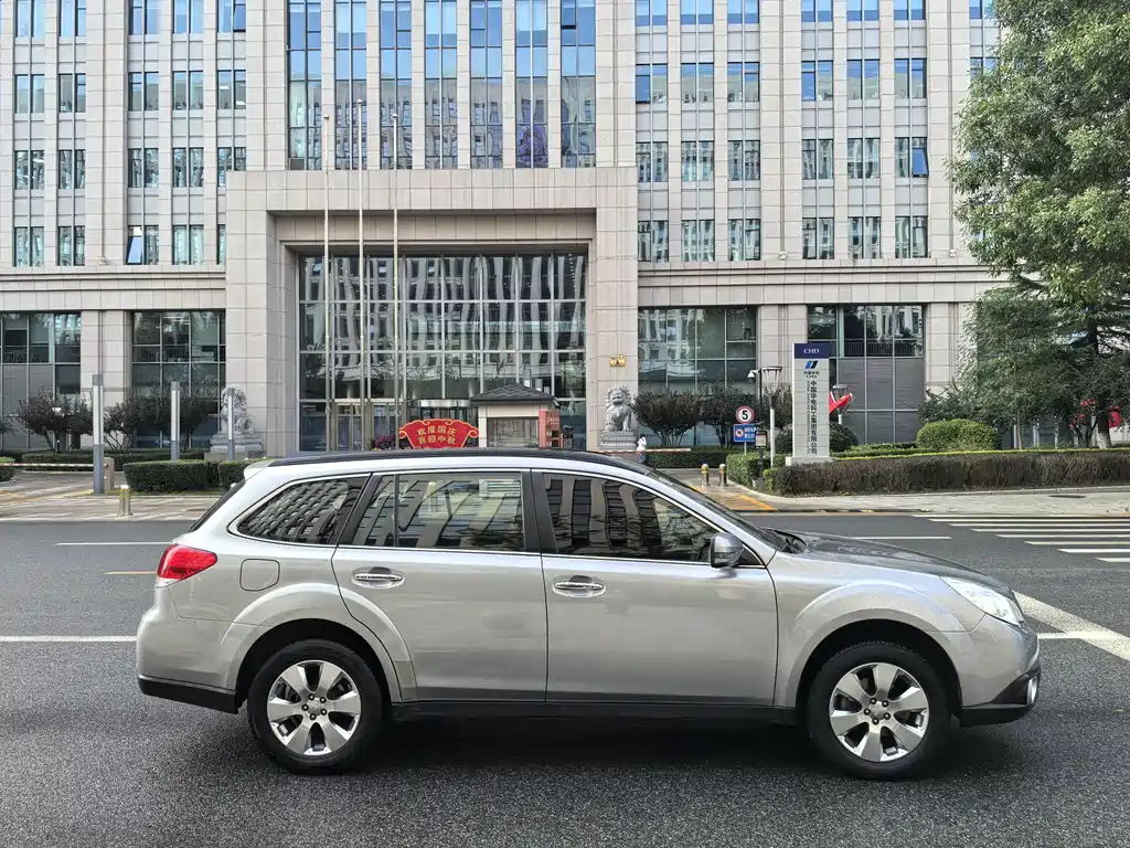 Subaru Outback — миниатюра 6