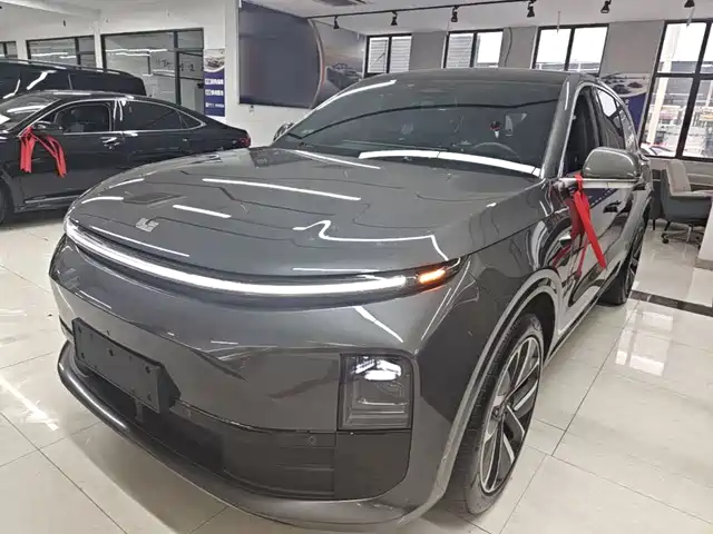 Li Auto L6
