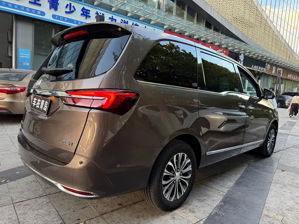 Buick GL8 — миниатюра 14