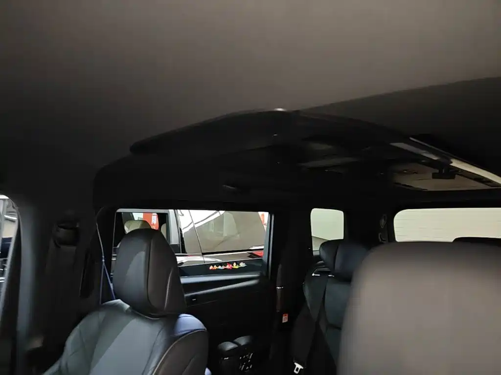 Toyota Alphard — миниатюра 18
