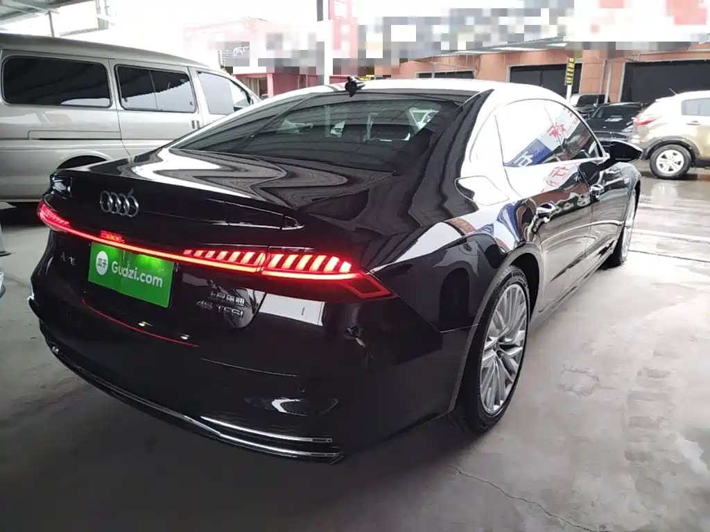 Audi A7L — миниатюра 7