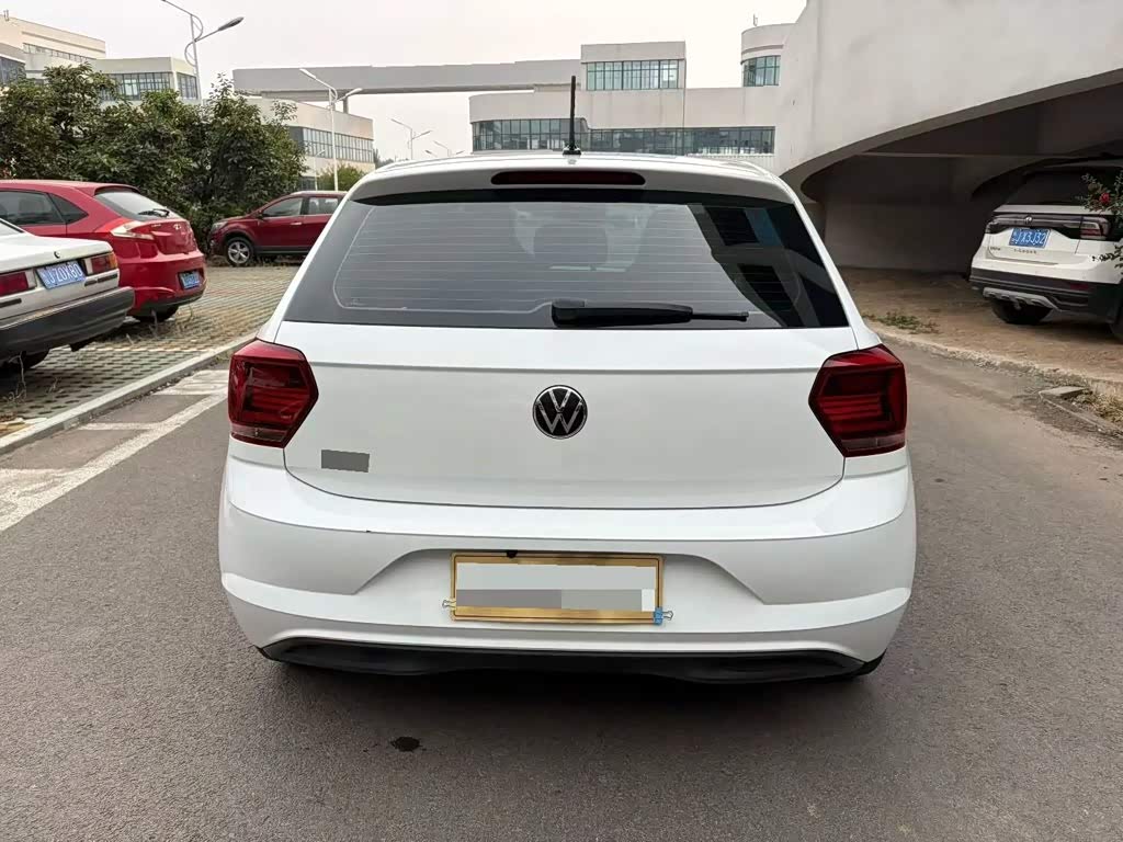 Volkswagen Polo 1.5 л 2024 г. Белый, пробег 12000 км
