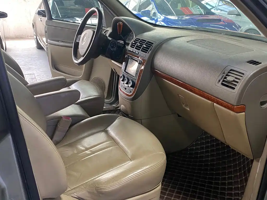 Buick GL8 — миниатюра 11