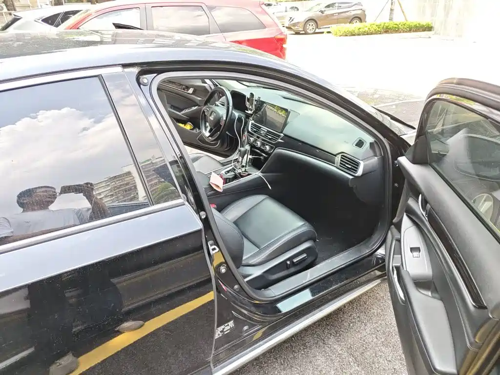 Honda Accord — миниатюра 19