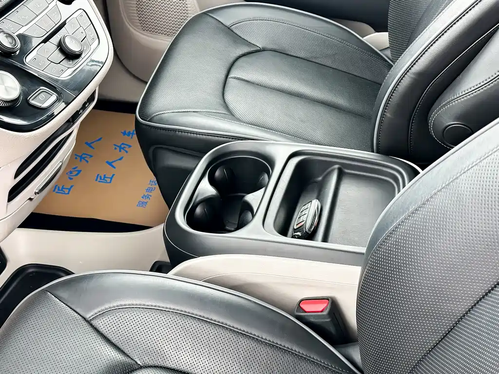 Chrysler Grand VoyagerPHEV PHEV 2019 3.6L