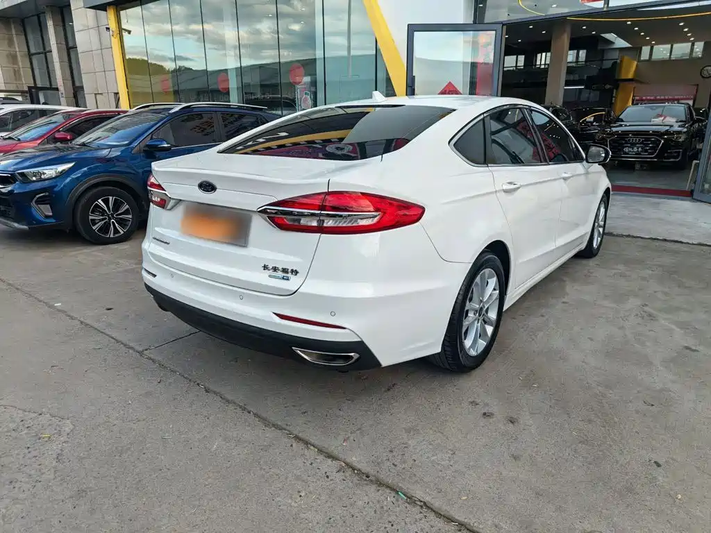 Ford Mondeo — миниатюра 5