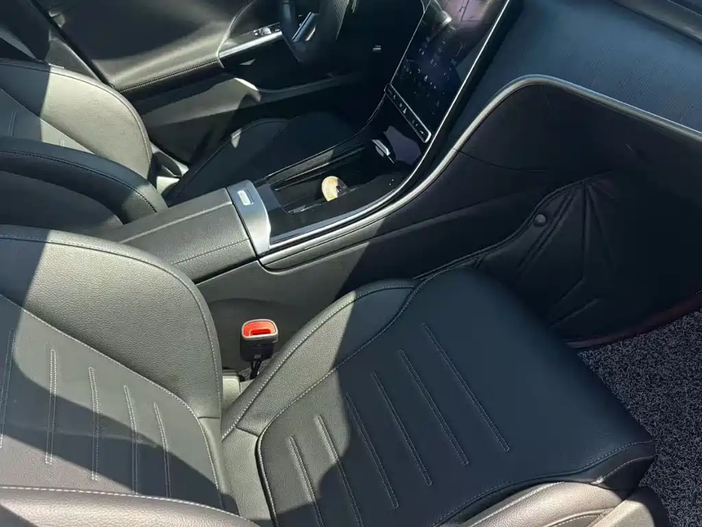 Mercedes-Benz C-Class — миниатюра 4