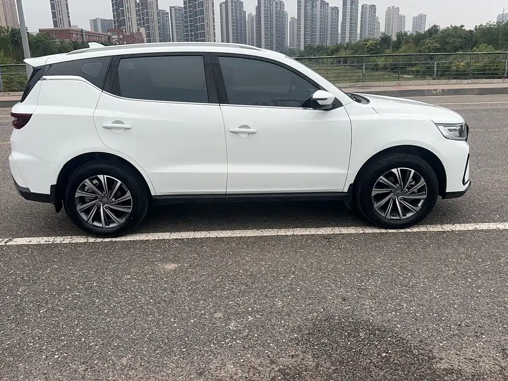 Geely Vision X6 — миниатюра 6