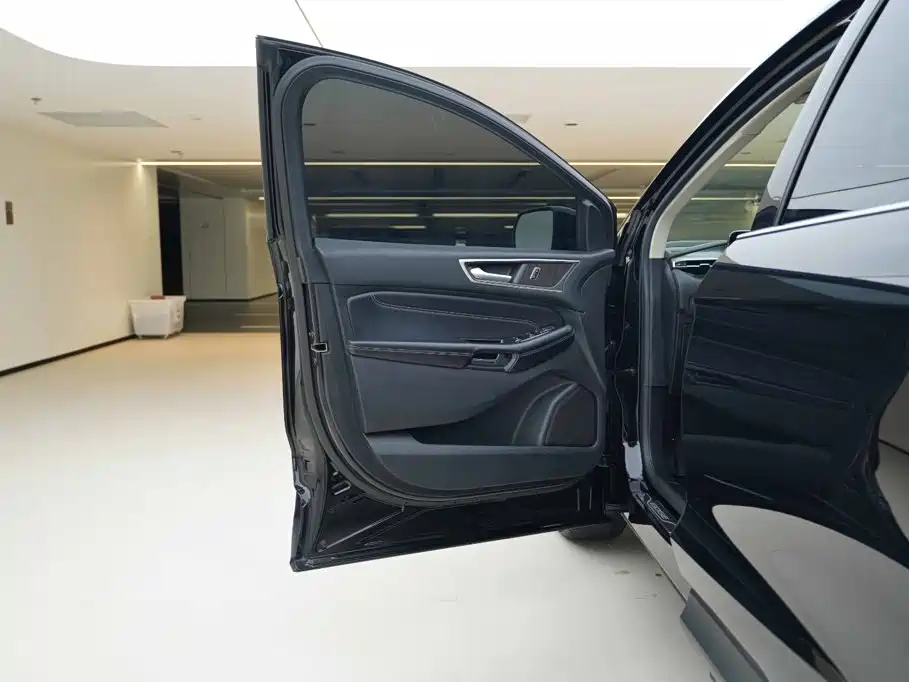 Ford Edge — миниатюра 16