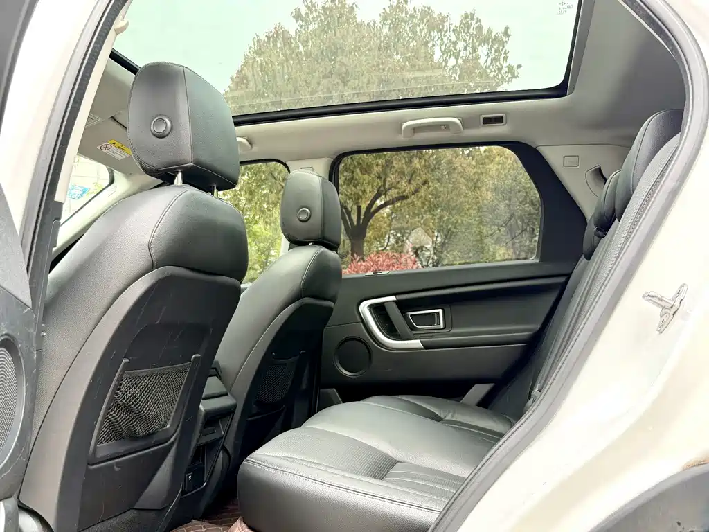 Land Rover Discovery Sport — миниатюра 6