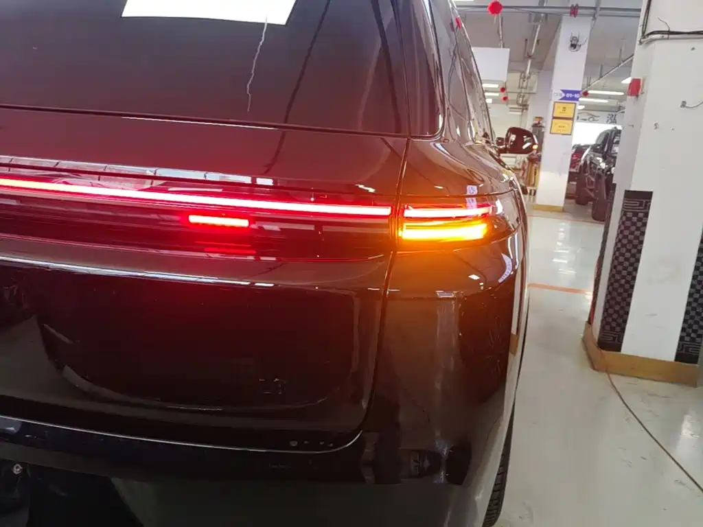 Li Auto Li L8 — миниатюра 8