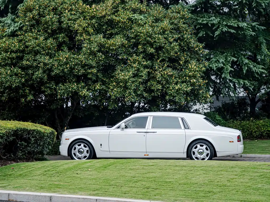 Rolls-Royce Phantom — миниатюра 20