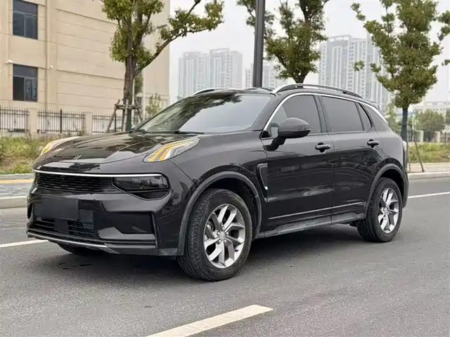 2024 Lynk & Co 01