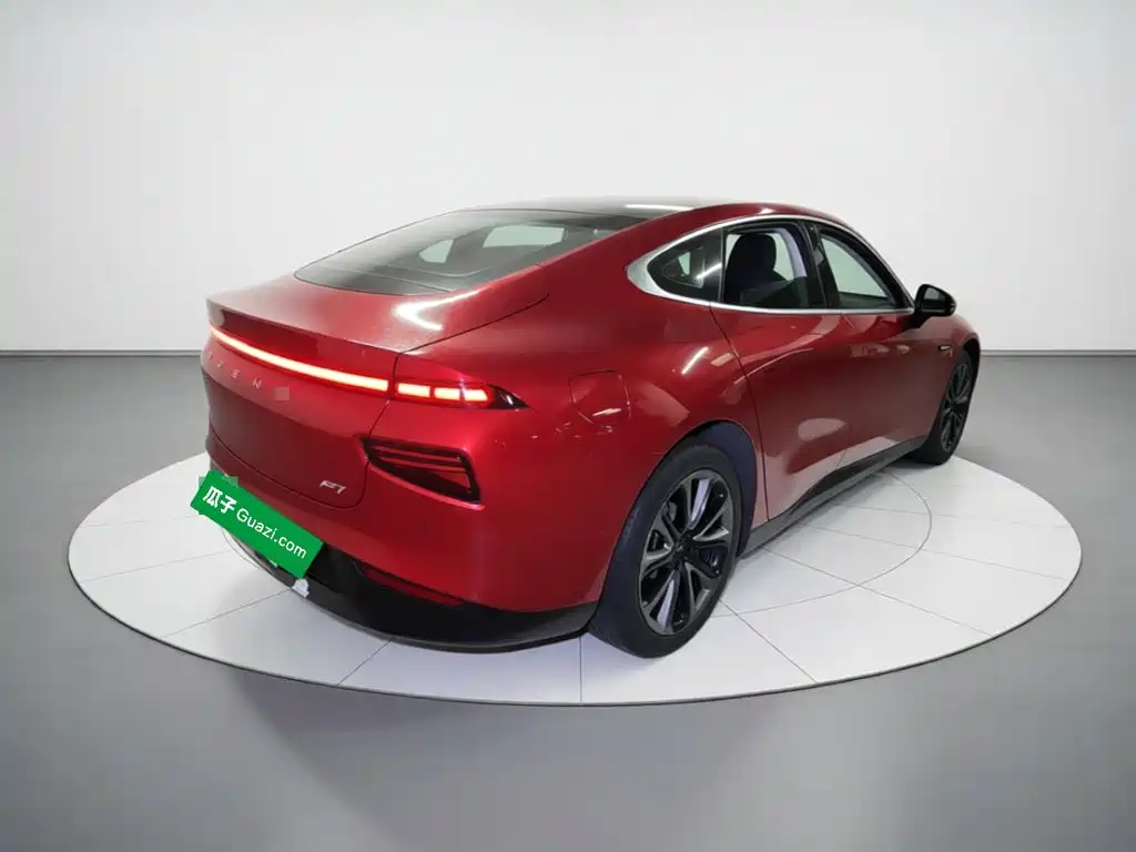 XPeng P7 — миниатюра 6