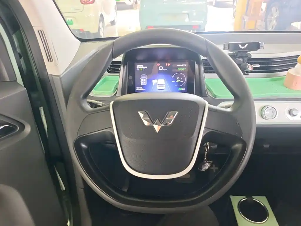 Wuling MINIEV — миниатюра 11