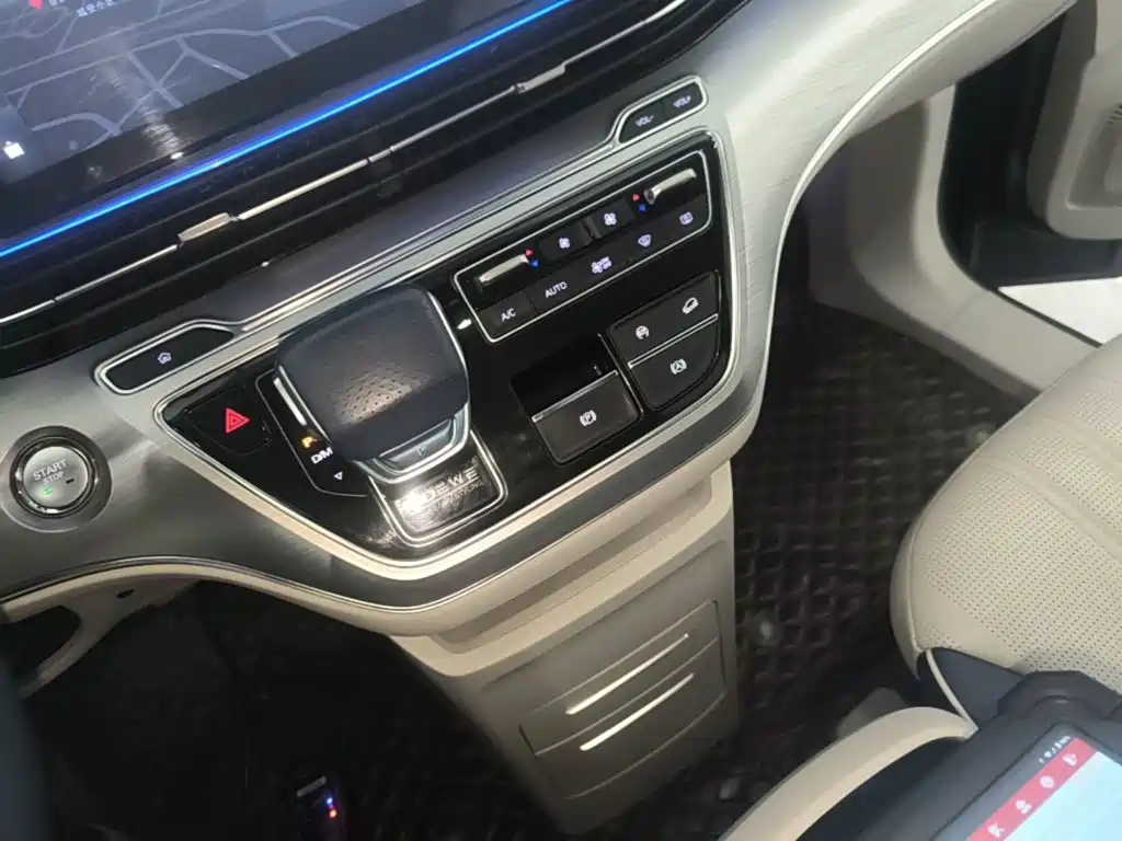 Roewe iMAX8 — миниатюра 14