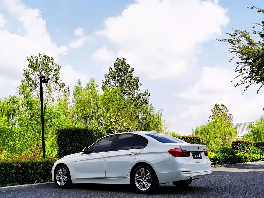 BMW 3 Series — миниатюра 4