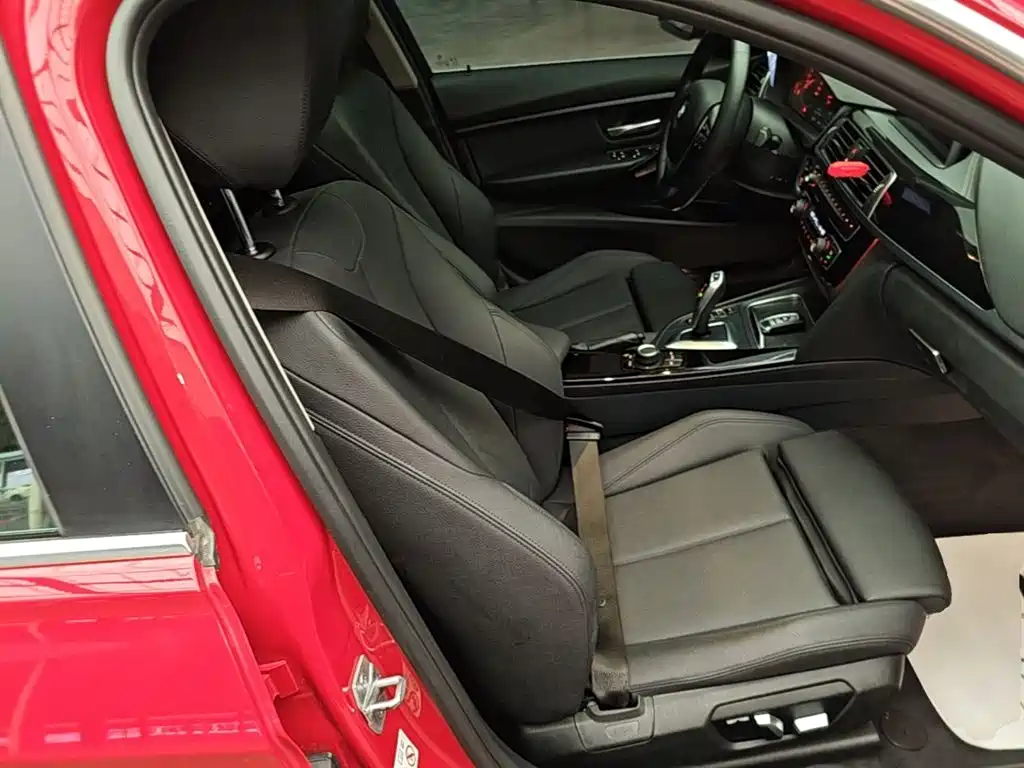 BMW 3 Series — миниатюра 25