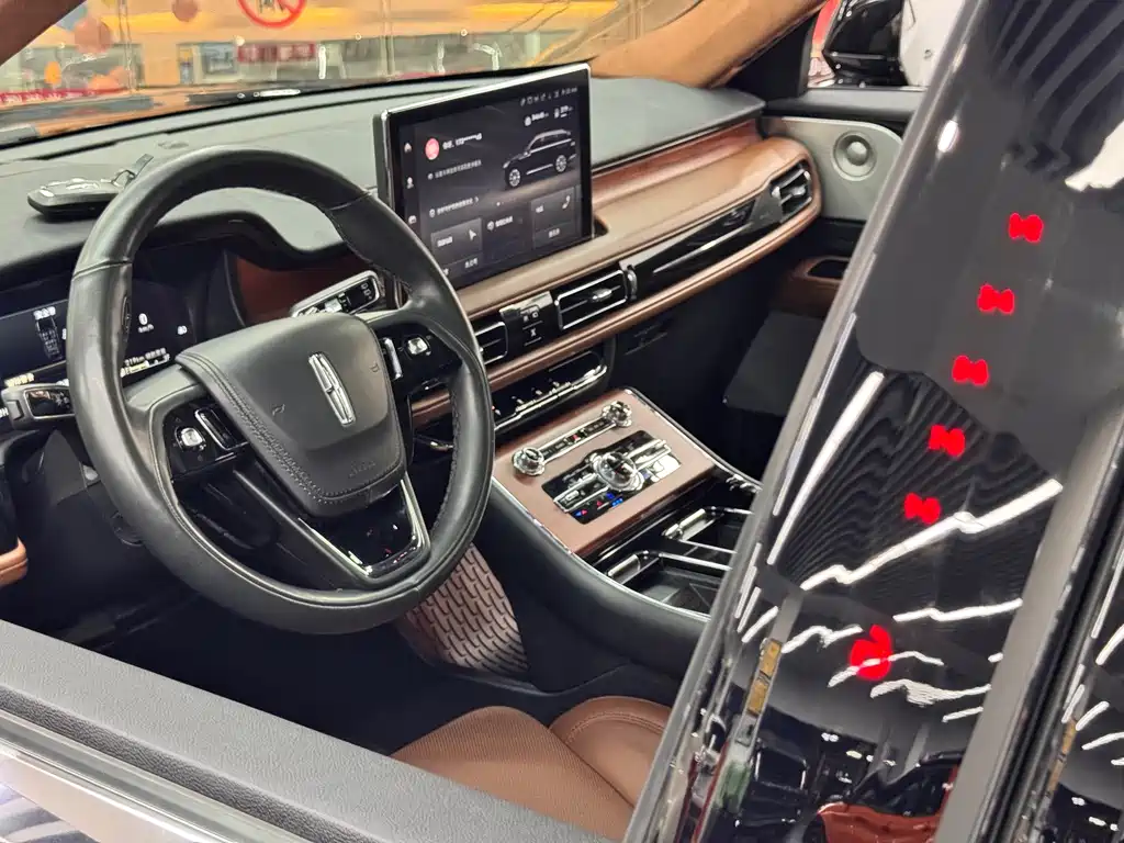 Lincoln Aviator — миниатюра 11