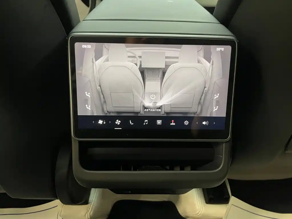 Tesla Model Y — фотографии объявления, Фото 15