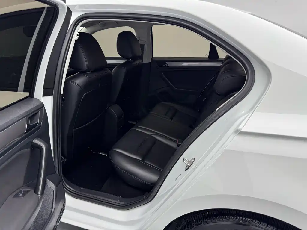 Volkswagen Bora — миниатюра 13