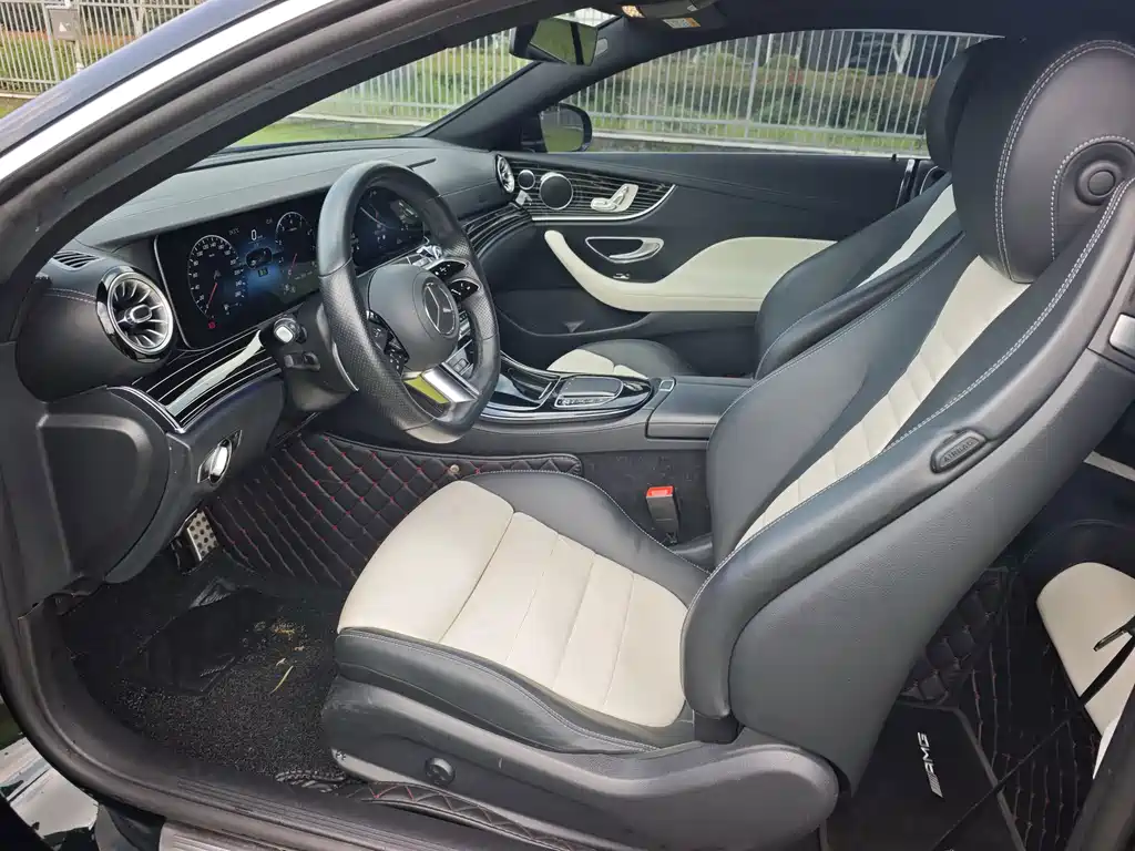 Mercedes-Benz E-Class (Import) — миниатюра 12