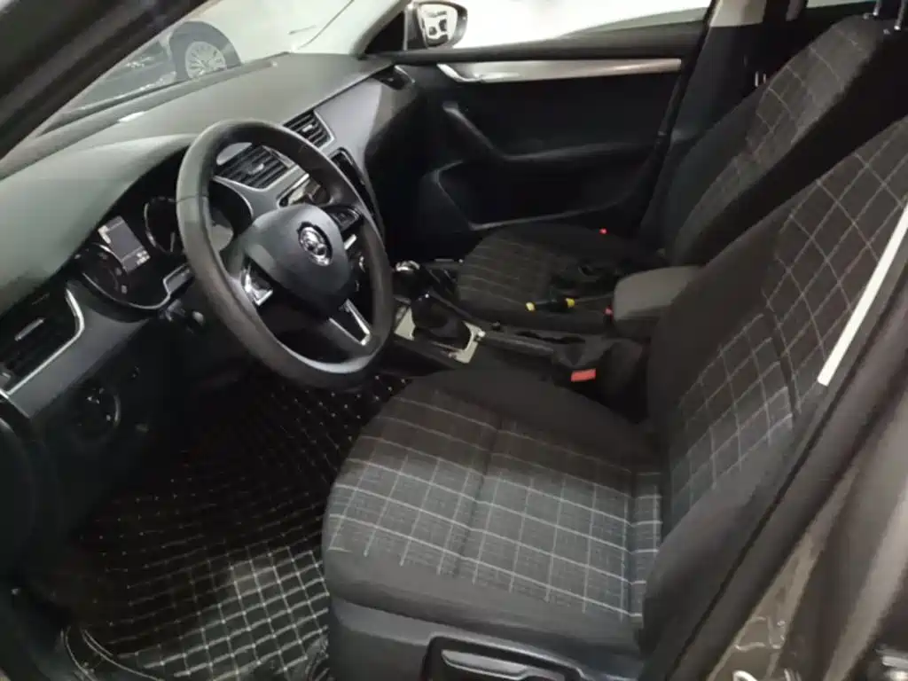 Skoda Octavia — миниатюра 15