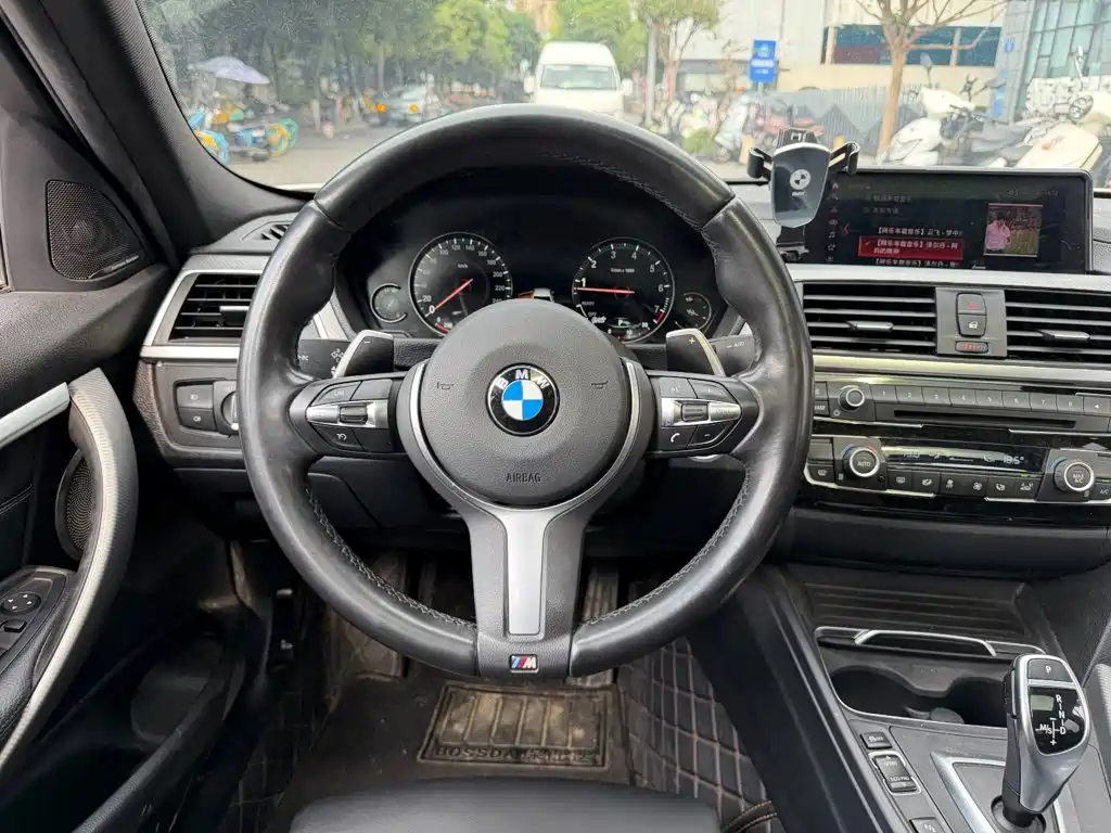 BMW 3 Series — миниатюра 14