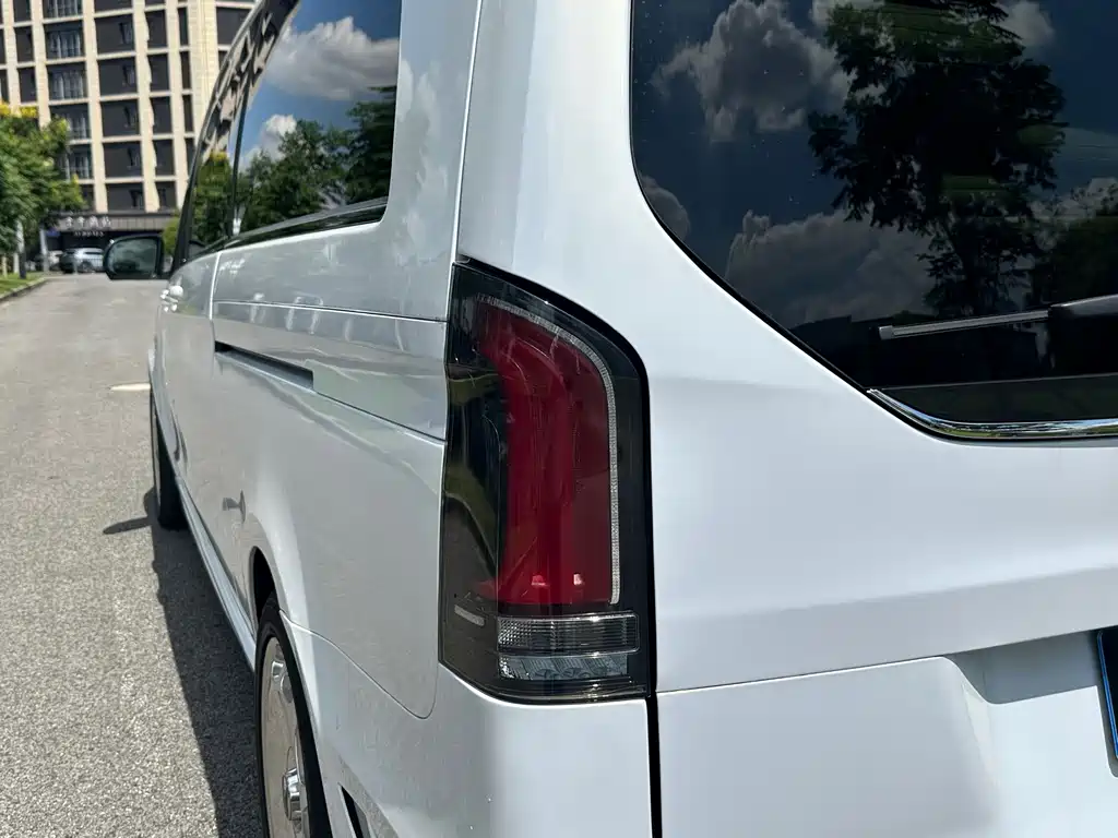 Mercedes-Benz V-Class — миниатюра 9