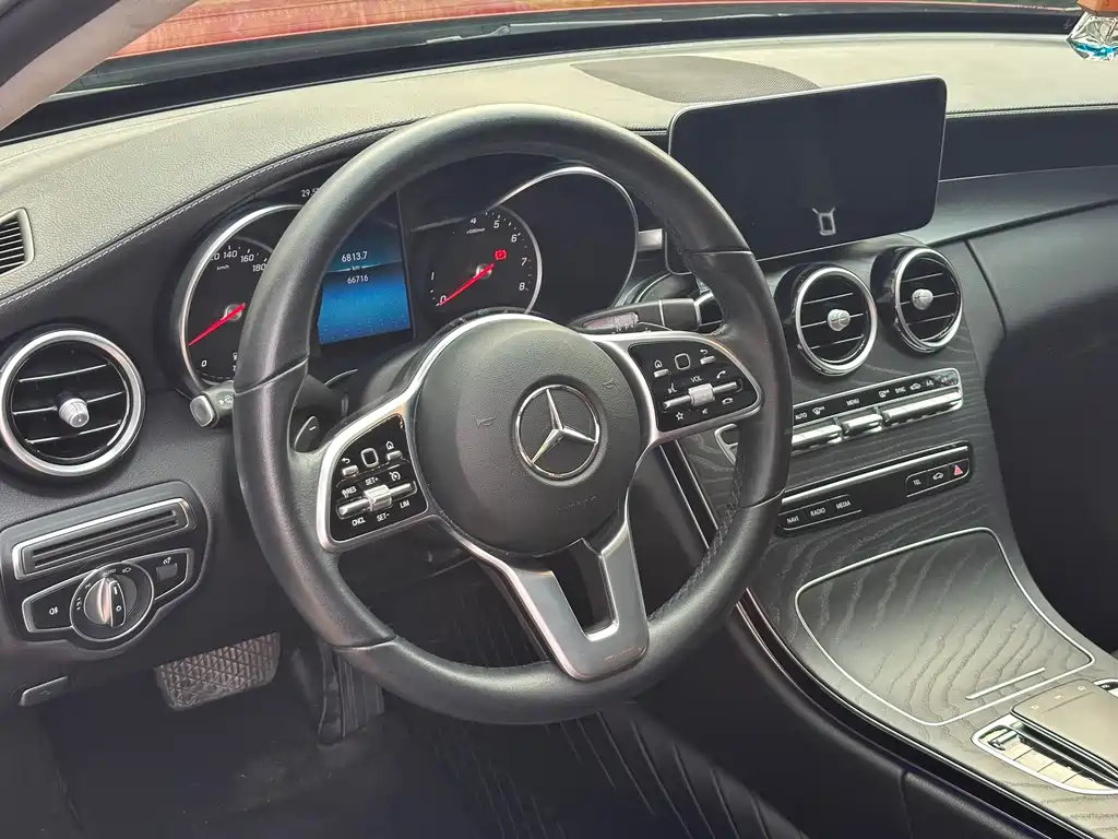 Mercedes-Benz C-Class — миниатюра 9