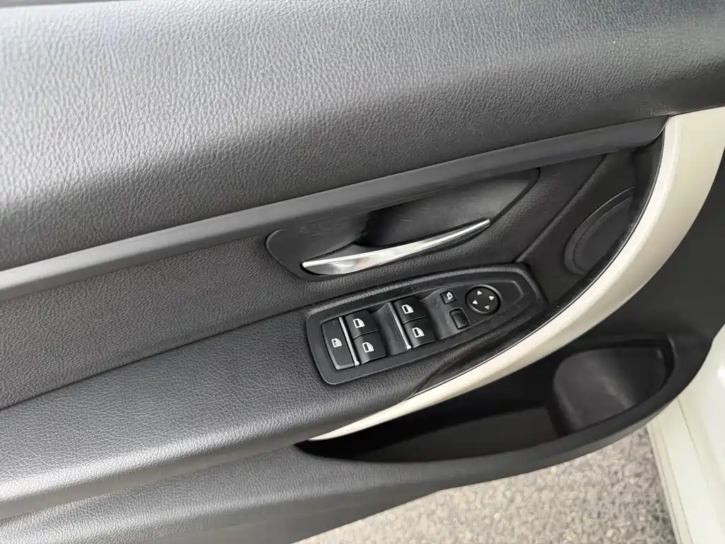 BMW 3 Series 3 2016 320Li Fashion