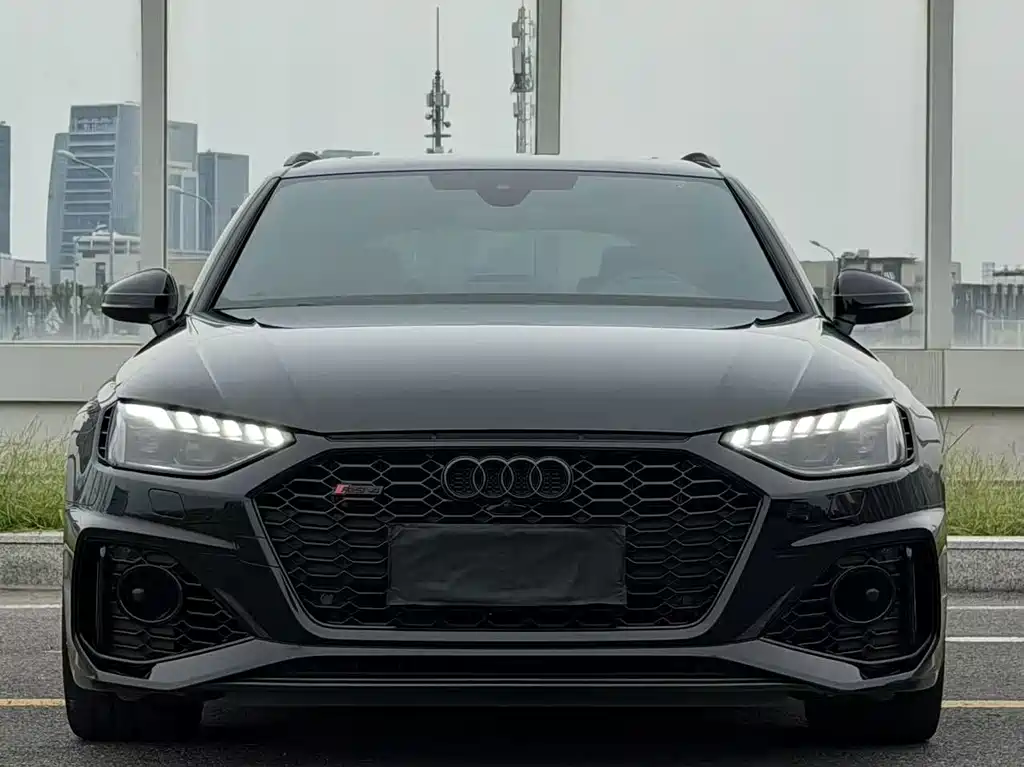 Audi RS 4 — миниатюра 2
