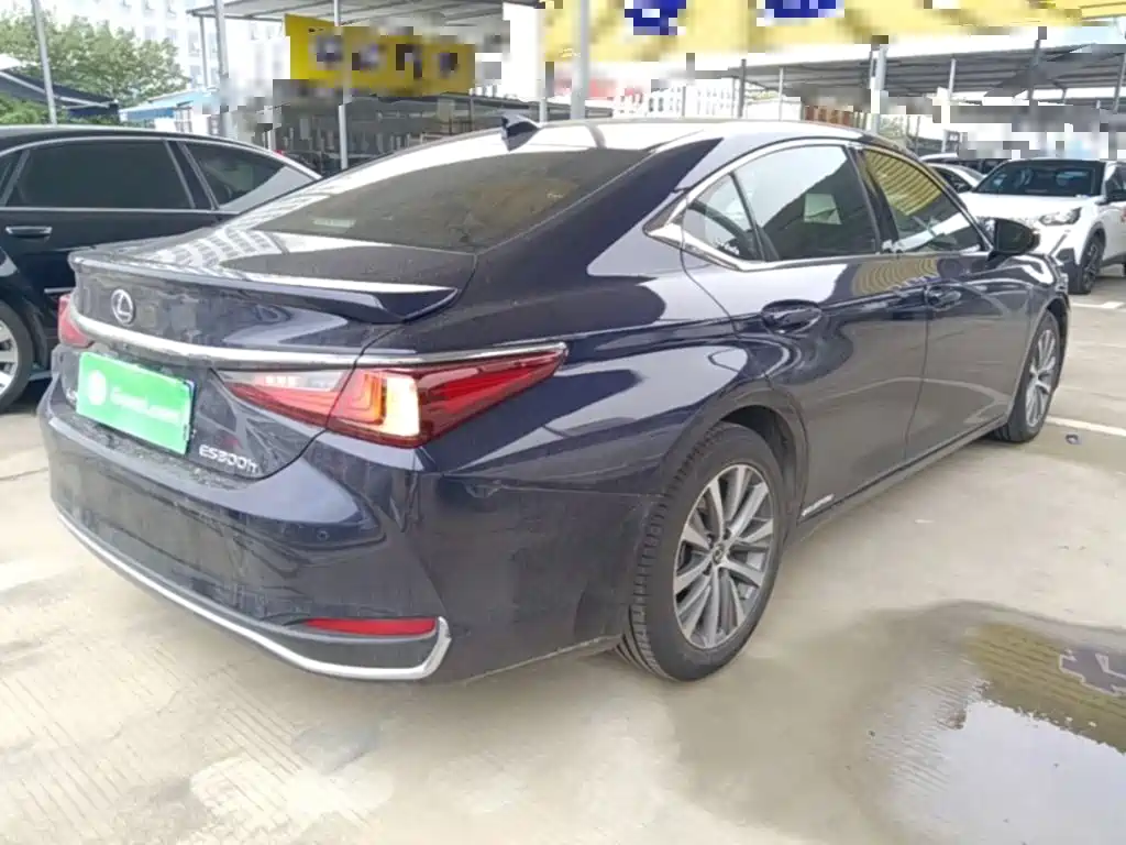 Lexus ES — миниатюра 7