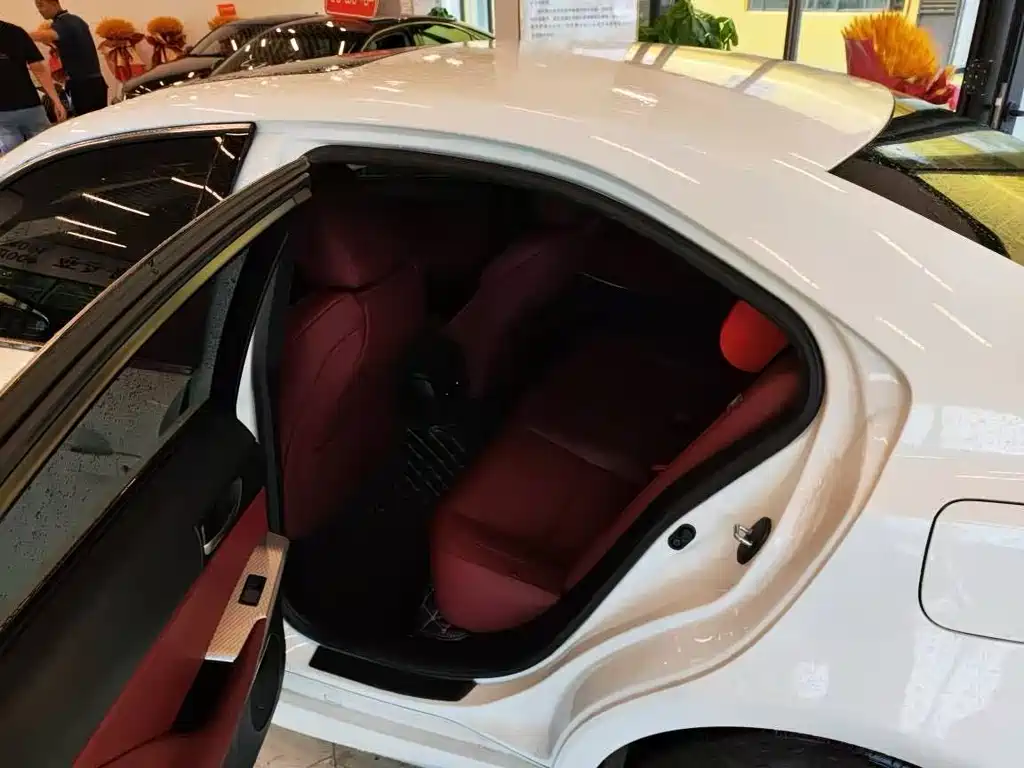 Lexus IS — миниатюра 4