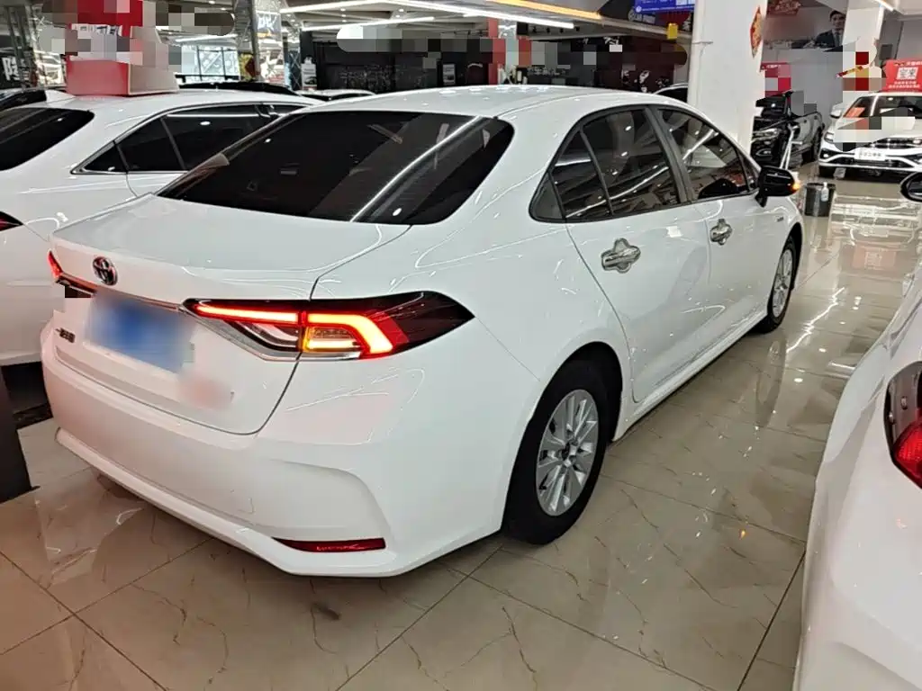 Toyota Corolla — миниатюра 7