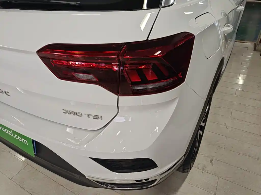 Volkswagen T-Roc — миниатюра 8