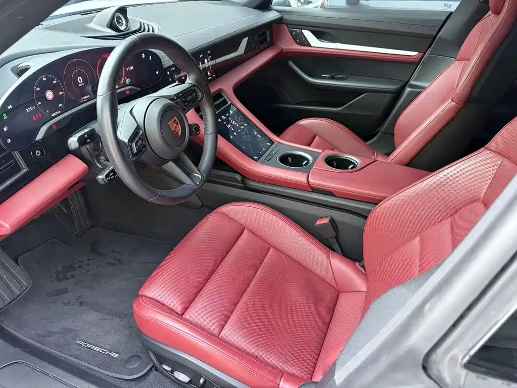 Porsche Taycan — миниатюра 12