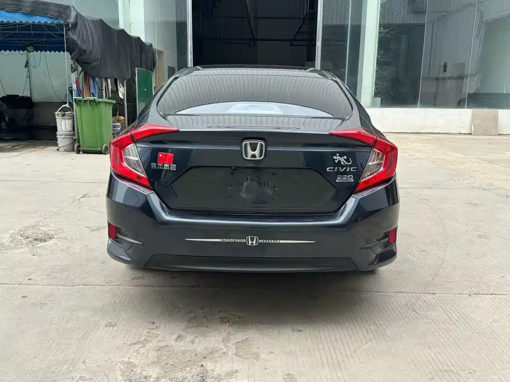 Honda Civic — миниатюра 8