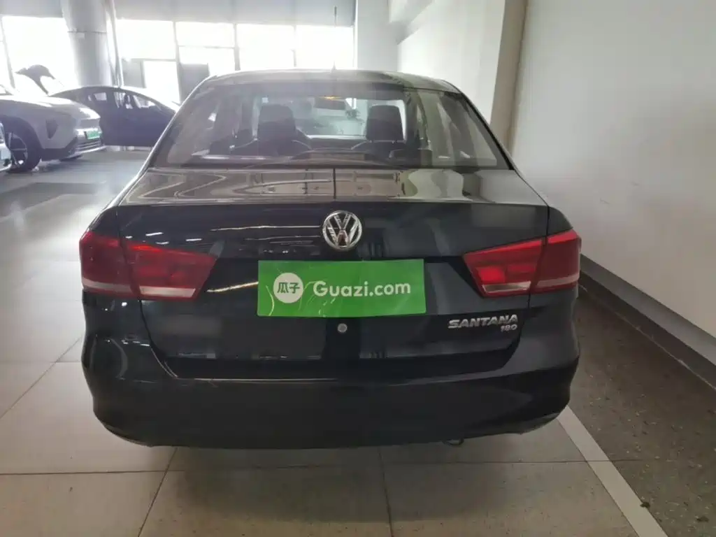 Volkswagen Santana — миниатюра 6