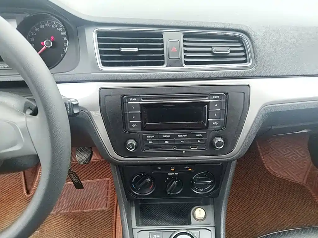Volkswagen Lavida — миниатюра 13