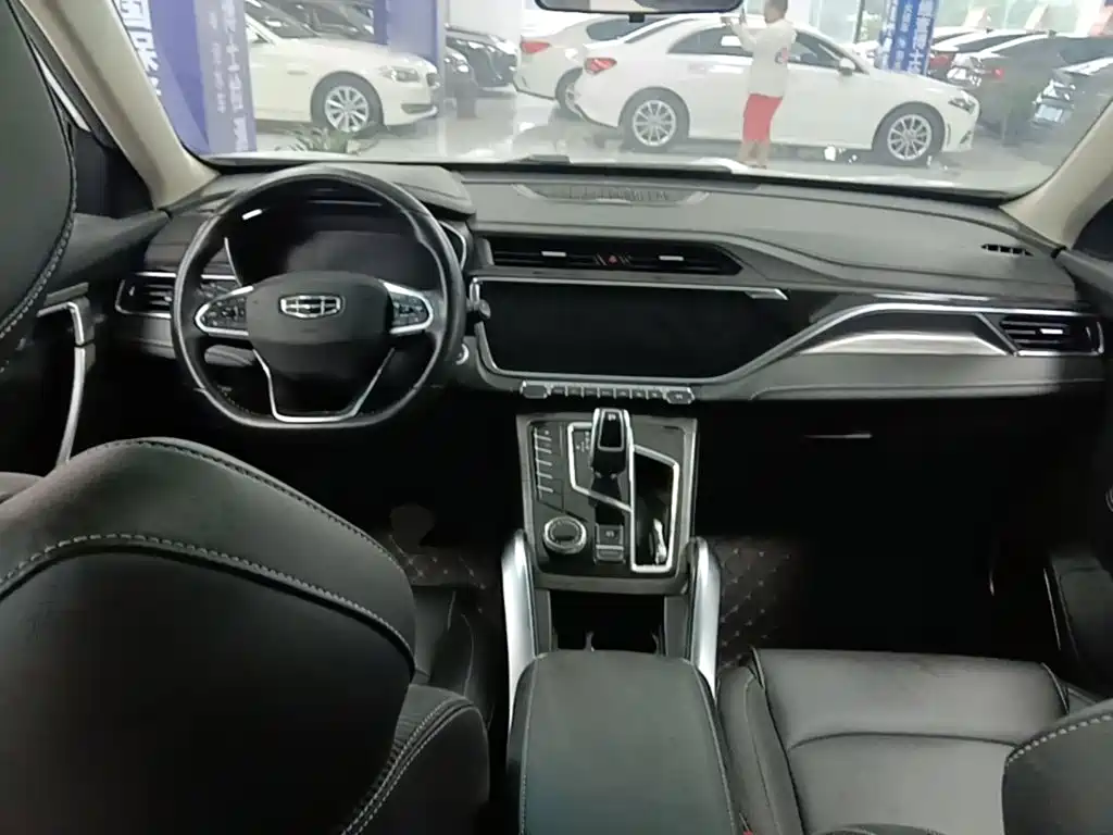 Geely Boyue — миниатюра 10