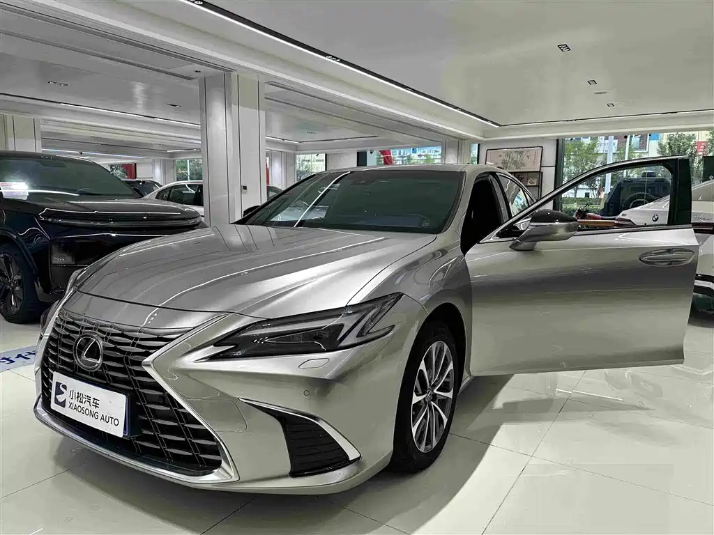 Lexus ES — миниатюра 5