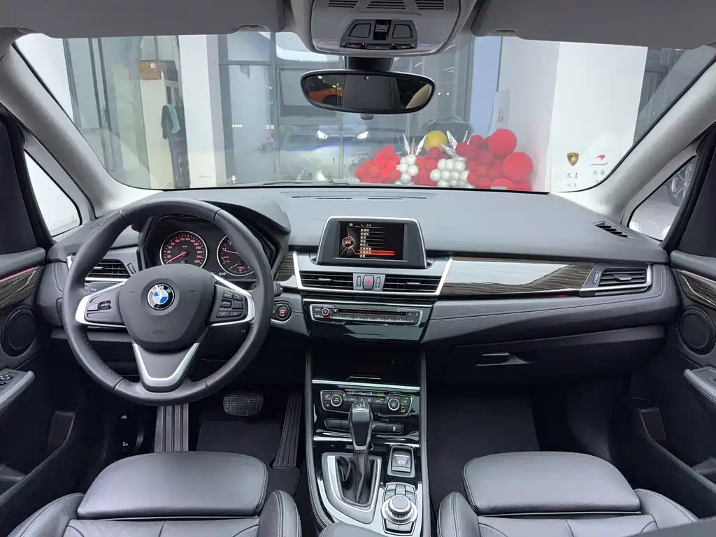 BMW 2 Series Active Tourer (Import) — миниатюра 8