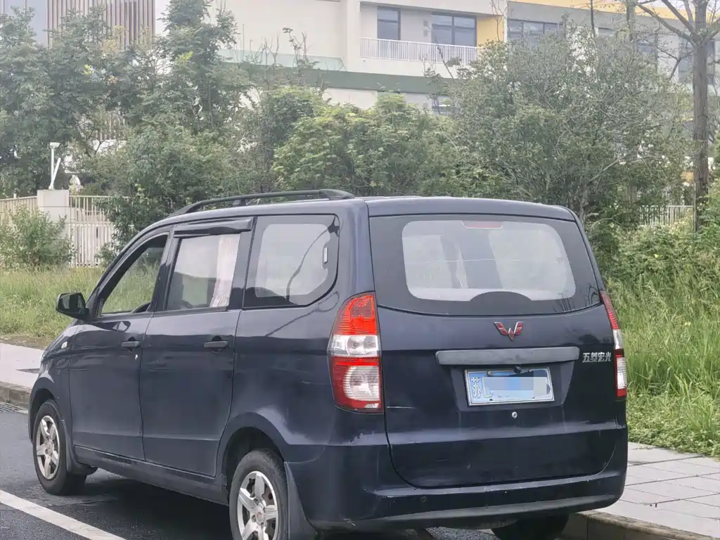 Wuling Hongguang — миниатюра 11