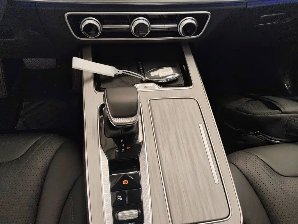 Hongqi HS5 2025 2.0T Pro